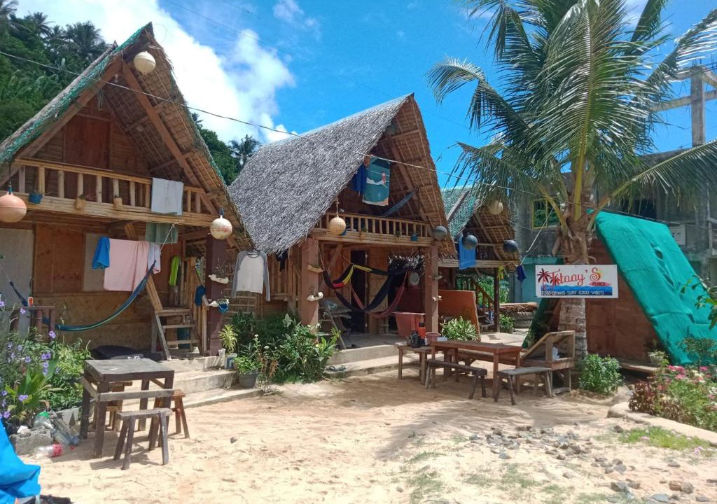 Puraran Hostel | Titaays Surfers Inn