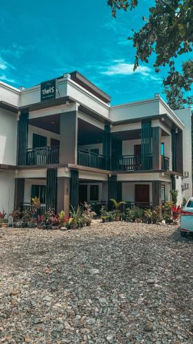 San Pedro Apartment | Tiwi's Travellers Inn