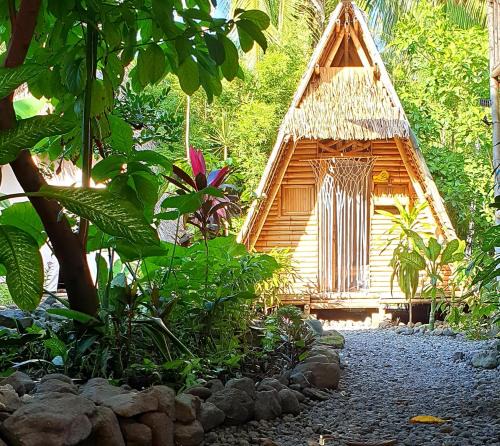 Zamboanguita Hostel | TLVBamboo