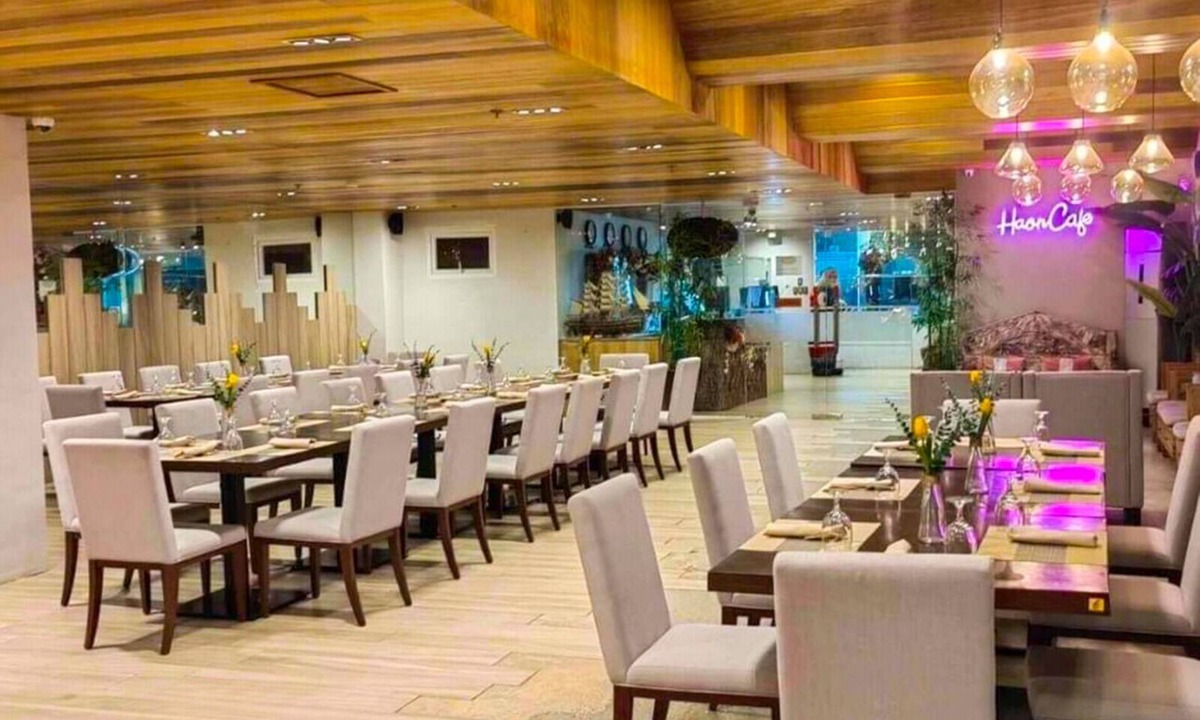 Cebu Hotel | Tom's Cabin Hotel