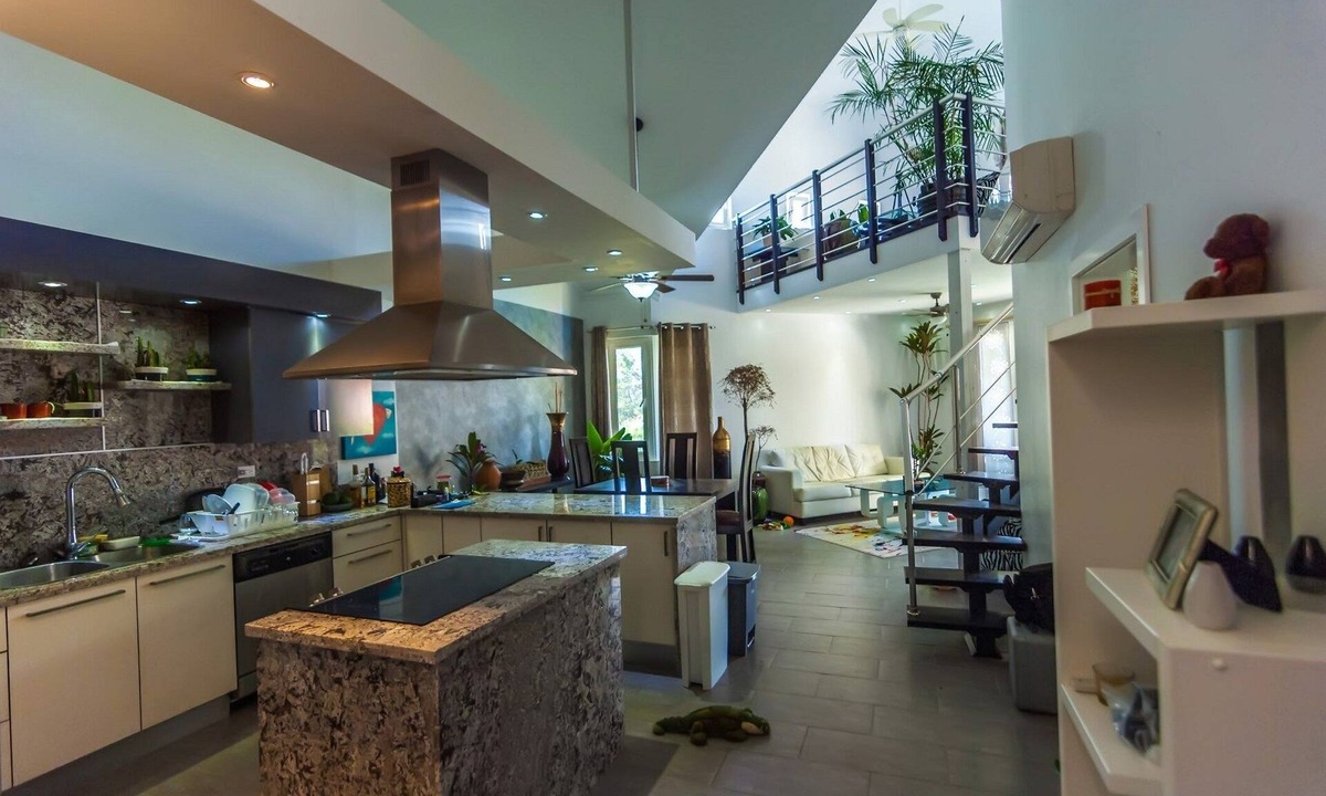 El Batey Apartment | Top-floor penthouse in beachfront residence, steps to all shops and restaurants