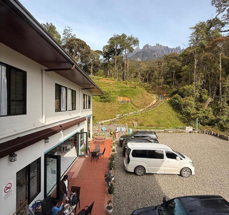 Kundasang Bed & Breakfast | Tranquera House