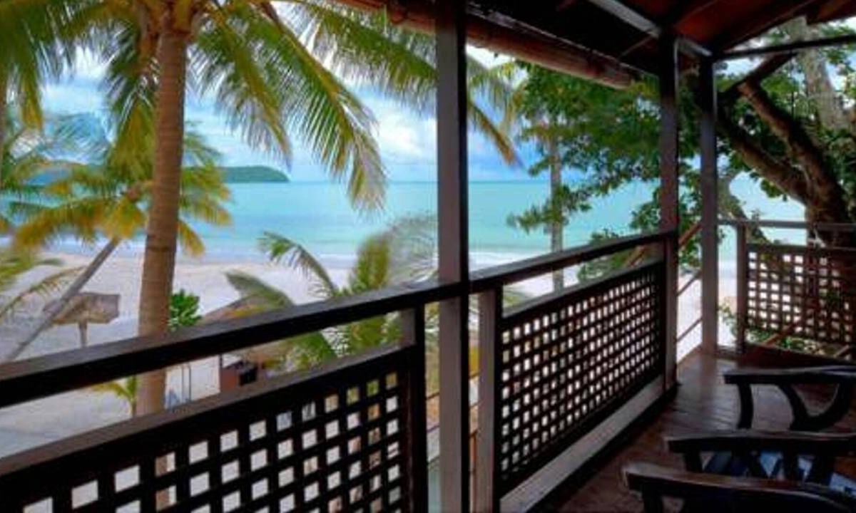Lubok Buaya House | Treehouse #2 Beachfront Cenang Beach Langkawi
