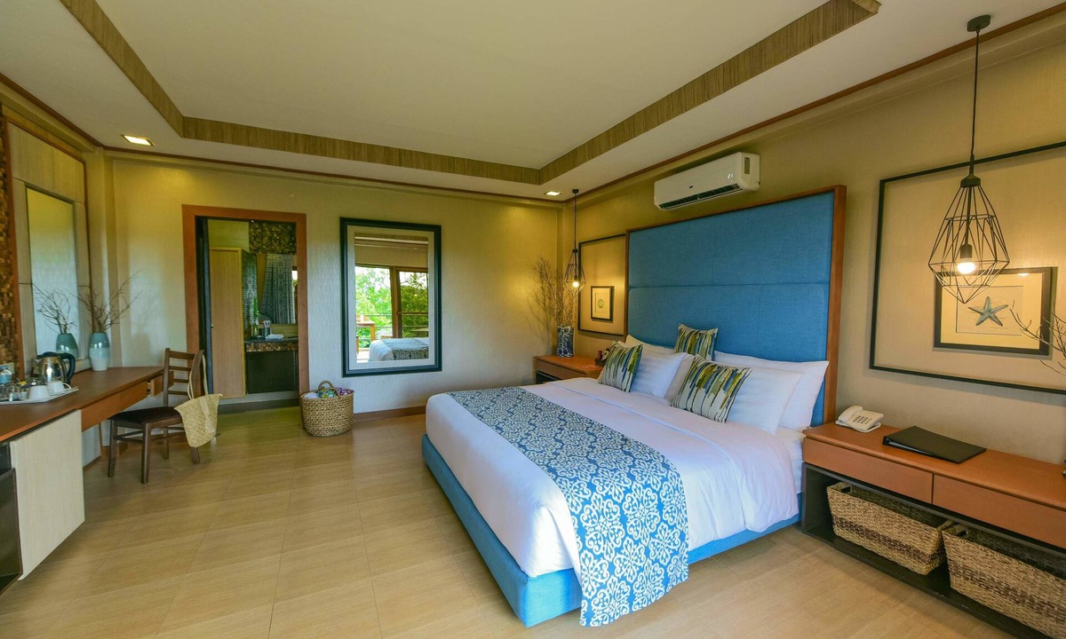 Caramoan Resort | Tugawe Cove Resort