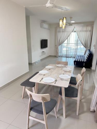 Bayan Lepas Apartment | TuR15 SPlCE 10pax 4room Private House