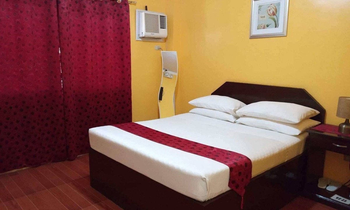 Davao House | Twin Palm Guesthouse