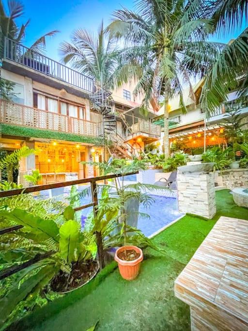 Tagaytay Apartment | Unique Vacation House in Tagaytay with Pool (up to 14 Pax)