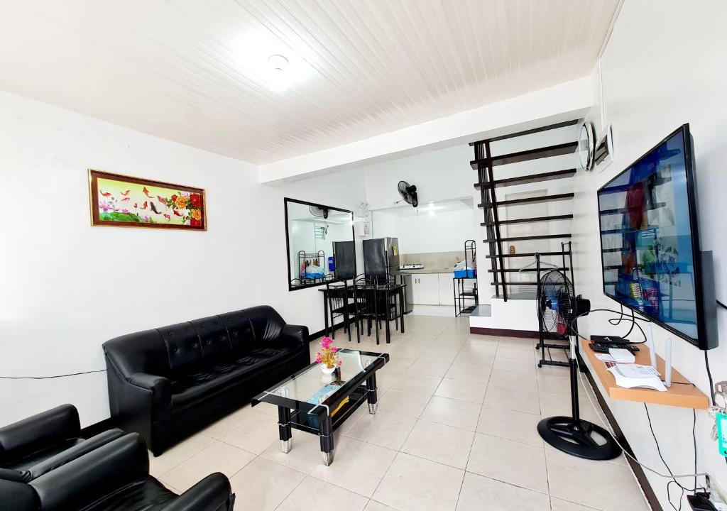 Calapan House | Vacation Transient Guest House Rental Calapan City L43