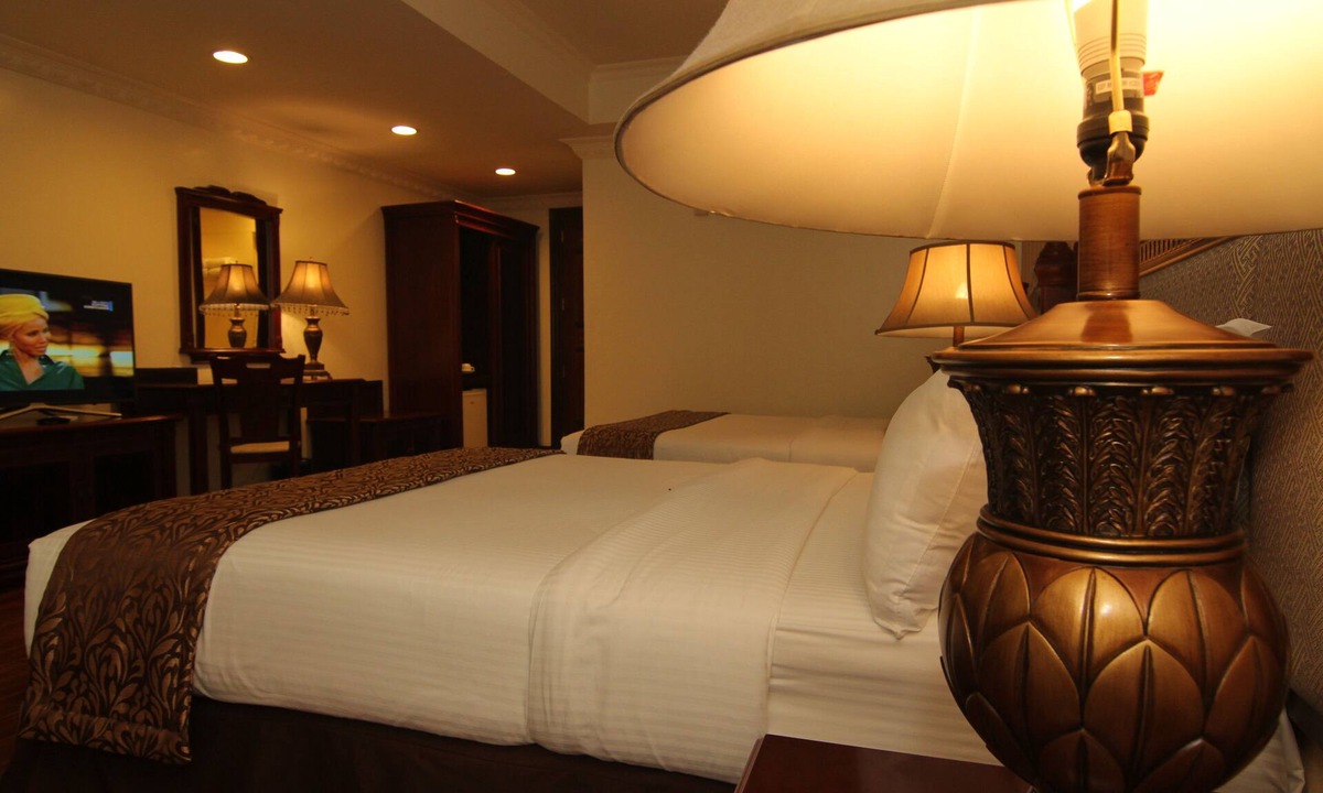 Naga Hotel | Villa Caceres Hotel