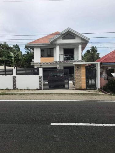 Batuan Bed & Breakfast | Villa Cresenciana