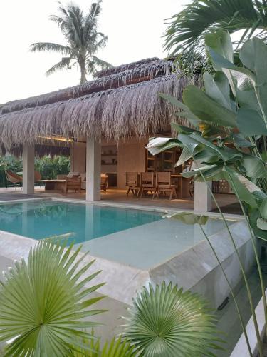 General Luna Villa | Villa Hele