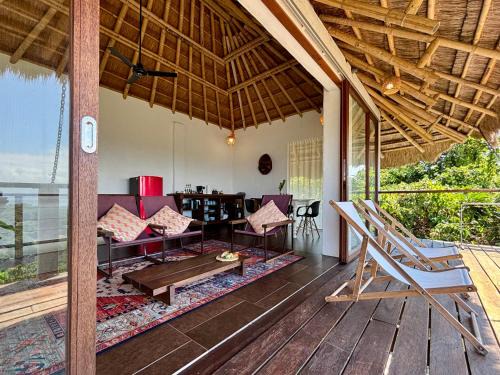 Yapak Villa | Villa JuPITER, Boracay, ocean view holiday home