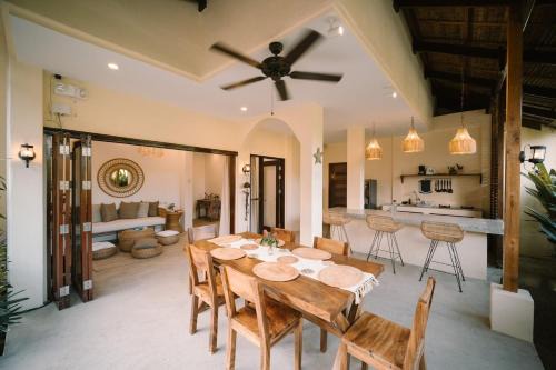 Catangnan Villa | Villa Ramira