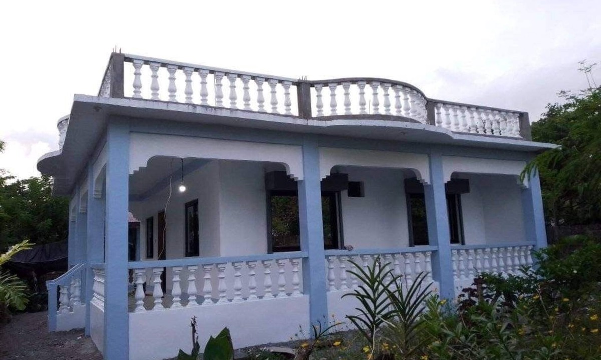 San Jose House | Villa Rivero is a beach front house 50 feet away from the beach.