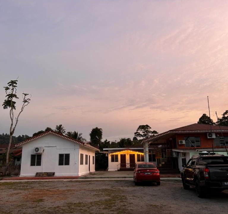 Lenggong Hotel | Villa Warisan Homestay