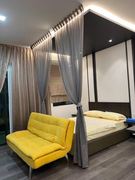 Sungai Tangkas Apartment | Vista Bangi / Kajang / UKM / MRT 10 As HomeA