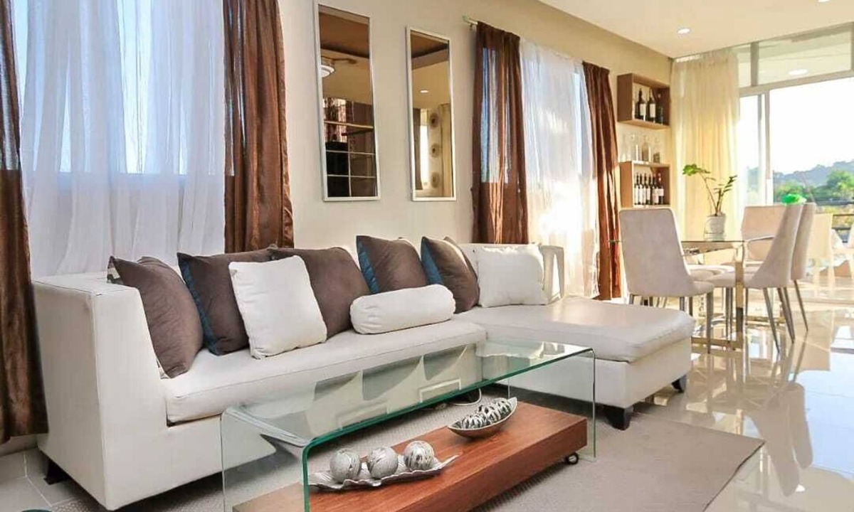 San Cristobal Apartment | Vista Hermosa RD Central Modern 2 BR Apt with Balcony and Jacuzzi.