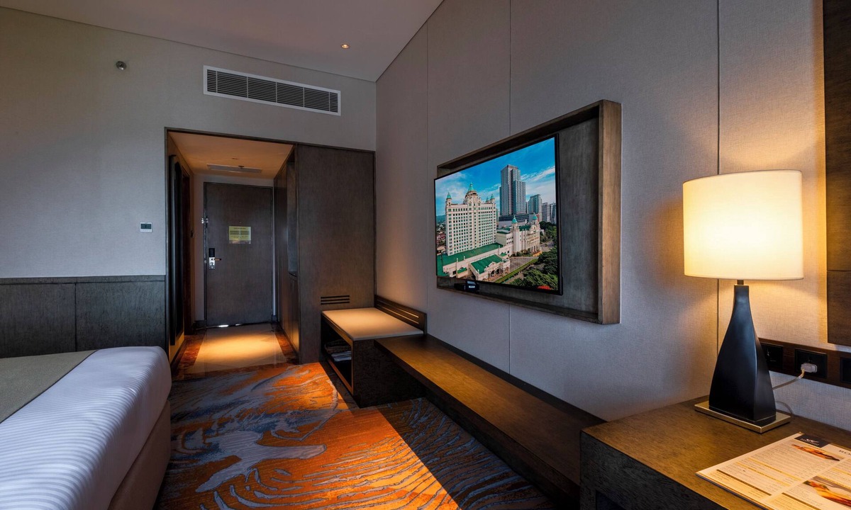Lahug Hotel | Waterfront Cebu City Hotel & Casino