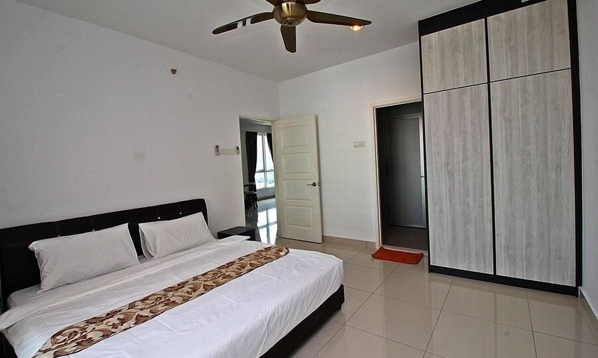 Downtown George Town Apartment | XI) New 2 Rooms Suite In George Town