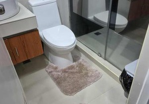 3BR 70sqm Free internet, Penthouse unit in Ermita, Manila near US Embassy