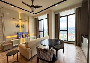 Expressionz Professional Suites by AURORA SUMMER SUITES