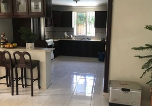 Guest-friendly villa in central Sosua, pool/cable TV/Internet, 5 bedrooms in Sosúa