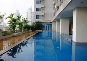 Penthouse Unit in the Heart of Manila
