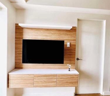A. Bonifacio Apartment | 1 BR Condo Unit at The Celandine Condominium near Ayala Cloverleaf Mall