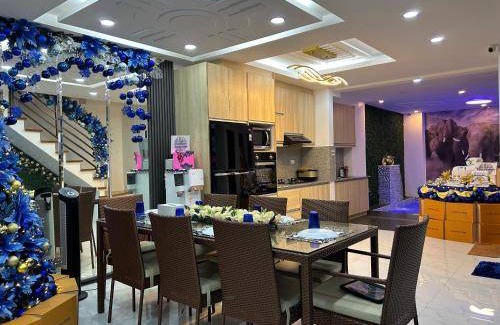 Novaliches Apartment | 100 m² Apartment ∙ 1 bedroom ∙ 20 guests