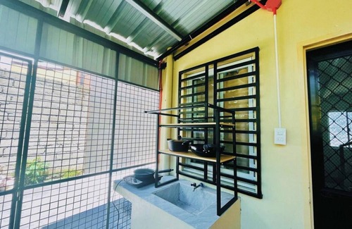Dasmarinas House | 100 m² House ∙ 2 bedrooms ∙ 11 guests