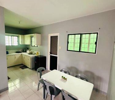 Calapan House | 100 m² House ∙ 3 bedrooms ∙ 12 guests