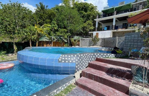 Oslob Resort | 100 m² Resort ∙ 5 guests