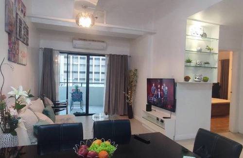 Salcedo Village Apartment | 102 m² Apartment ∙ 2 bedrooms ∙ 6 guests