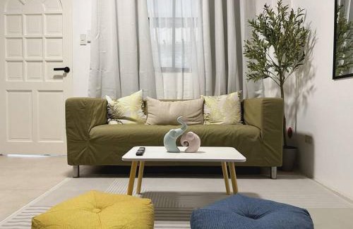 Manoc-Manoc Apartment | 15 Secs to Beach-2BR w/Kitchen & Newly Renovated
