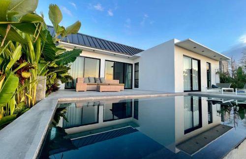 General Luna Villa | 150 m² Villa ∙ 2 bedrooms ∙ 4 guests