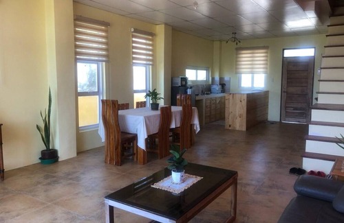 Bacnotan House | 190 m² House ∙ 2 bedrooms ∙ 6 guests
