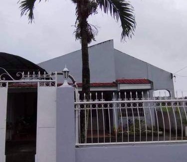 Tacloban Bed & Breakfast | 200 m² Bed and breakfast ∙ 3 bedrooms ∙ 8 guests