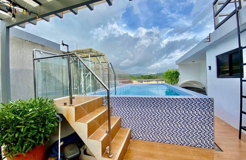 Mogpog Hotel | 22 m² Hotel ∙ 5 guests