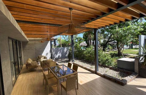 Ternate Resort | 250 m² Resort ∙ 2 bedrooms ∙ 10 guests