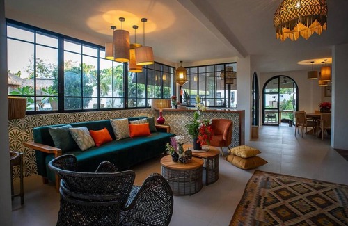 Tawala House | 2500 m² House ∙ 5 bedrooms ∙ 16 guests