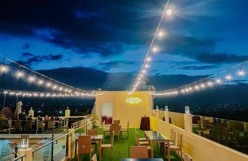 San Mateo Resort | 259 m² Resort ∙ 5 bedrooms ∙ 22 guests