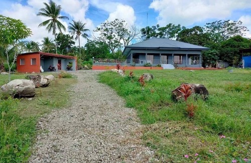 Dauin Villa | 2600 m² Villa ∙ 2 bedrooms ∙ 8 guests