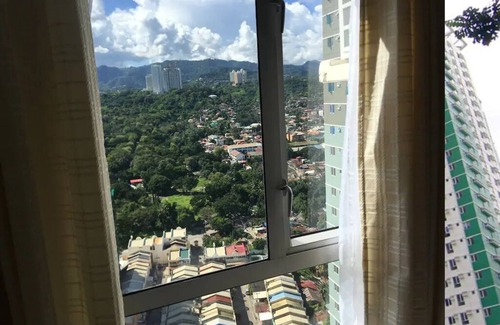 Cebu Apartment | 27th Flr Condo 2 w/WIFI @ IT Park Avida Riala Twrs