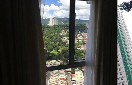 Cebu Apartment | 27th Flr Condo 2 w/WIFI @ IT Park Avida Riala Twrs