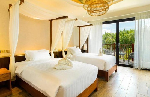 Calape Resort | 290 m² Resort ∙ 3 bedrooms ∙ 127 guests