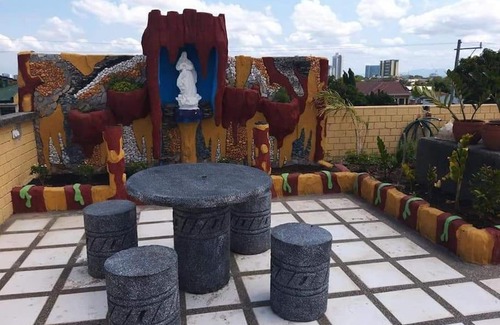 Alabang Apartment | 3-bedroom House in Muntinlupa City