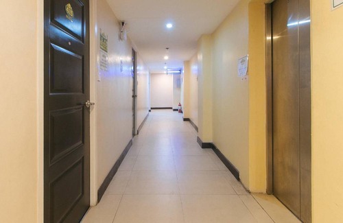 Alabang Hotel | 30 m² Hotel ∙ 2 guests