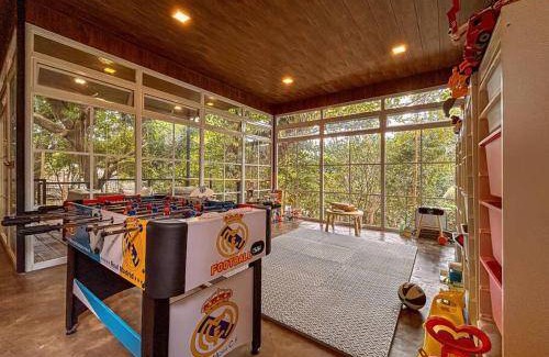 Lemery Villa | 300 m² Villa ∙ 3 bedrooms ∙ 28 guests