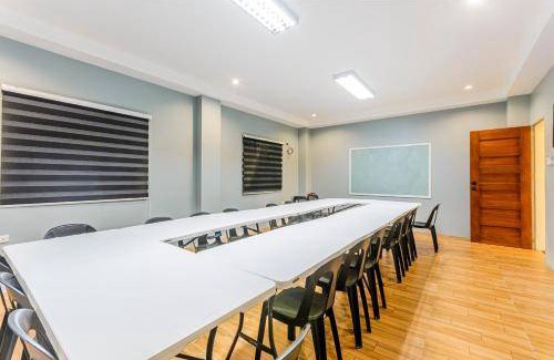 Calapan Hotel | 38 m² Hotel ∙ 6 guests