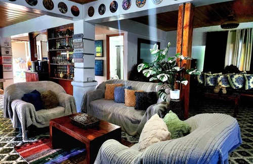 Aringay House | 400 m² House ∙ 3 bedrooms ∙ 20 guests